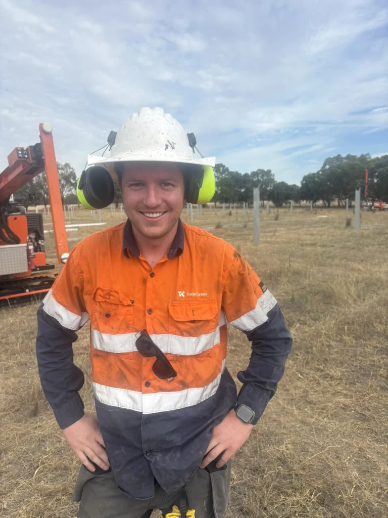 TradeConnex crew supporting piling works at Culcairn Solar Farm